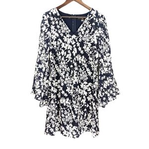 Karl Lagerfeld Paris Bell Sleeve Dress Floral Embroidered Lace 6